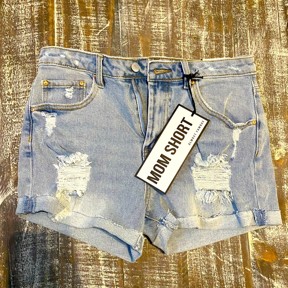 MOM SHORTS sz 7 NWT